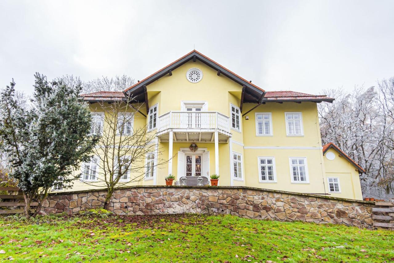 Lovecky Zamecek Pod Milesovkou Cieplice Zewnętrze zdjęcie
